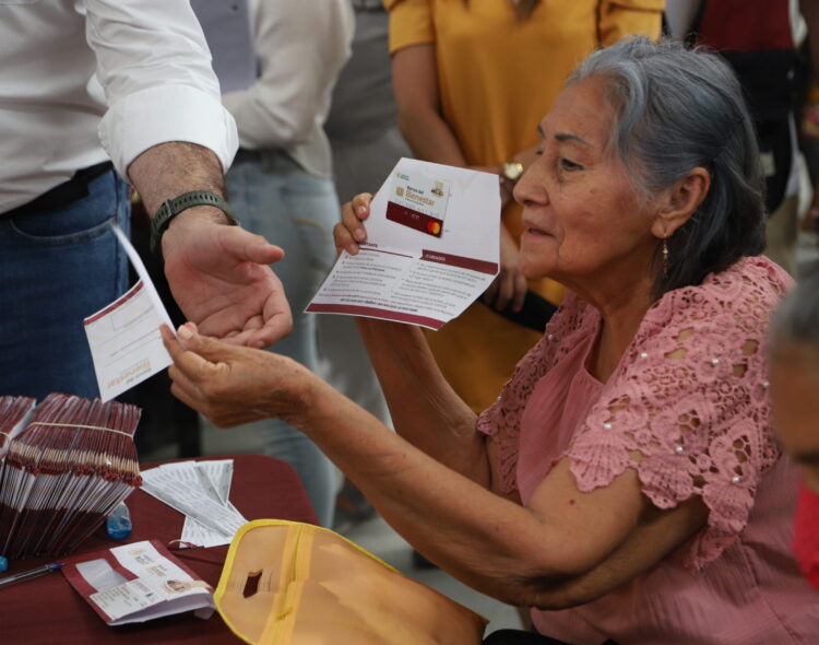 Adultos mayores que nacieron en mayo o junio podrán registrarse para recibir su pensión a partir del 20 de junio