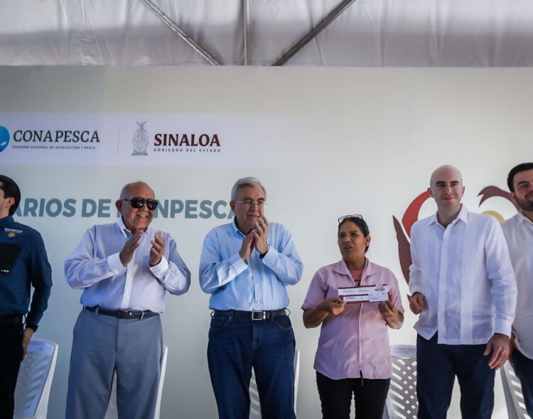 Sinaloa: se entregan 1,200 tarjetas para beneficiarios de Bienpesca