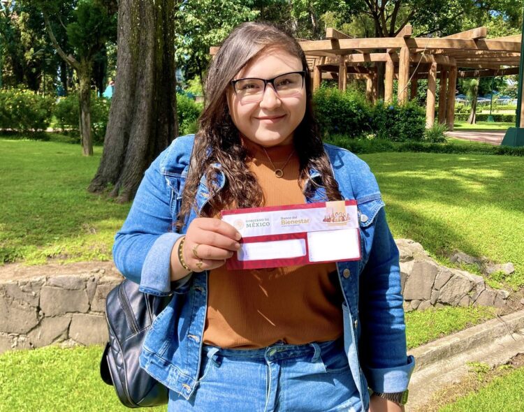 ¿Recibes alguna de las Becas Benito Juárez? Este mes comienza la dispersión de pagos