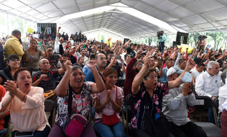 Presidente impulsará que pensión para adultos mayores se entregue desde los 65 años y de manera mensual