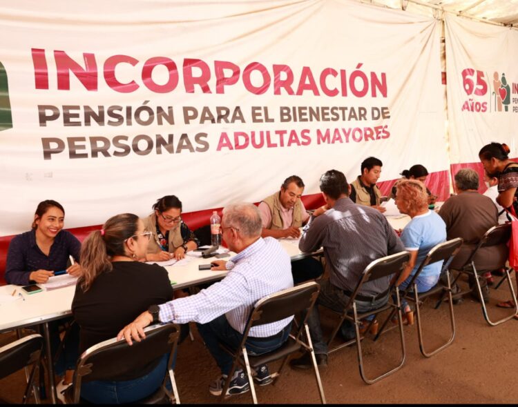 ¿Cumples 65 años en julio o agosto? Regístrate para la pensión de adultos mayores