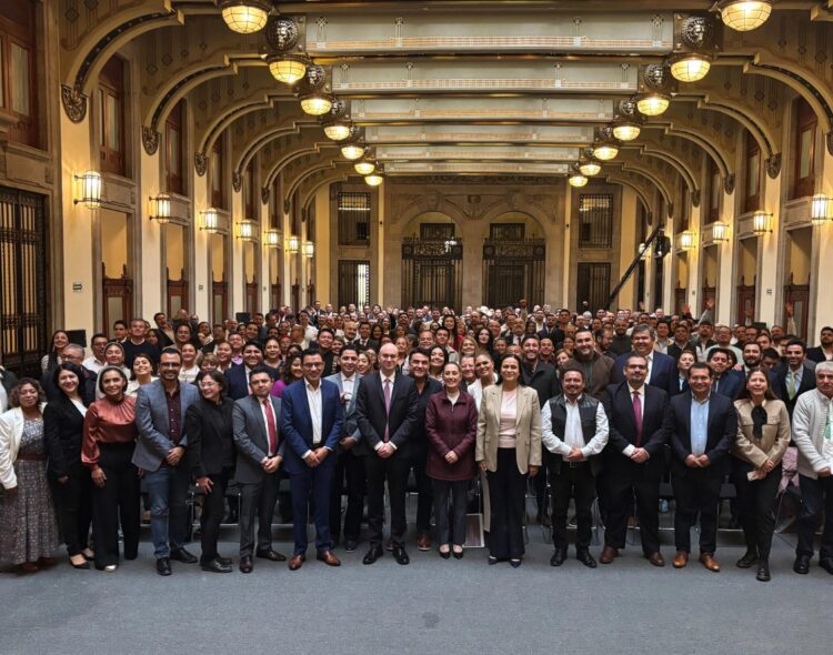 Presidenta Sheinbaum revisa con delegados estrategias para Programas para el Bienestar