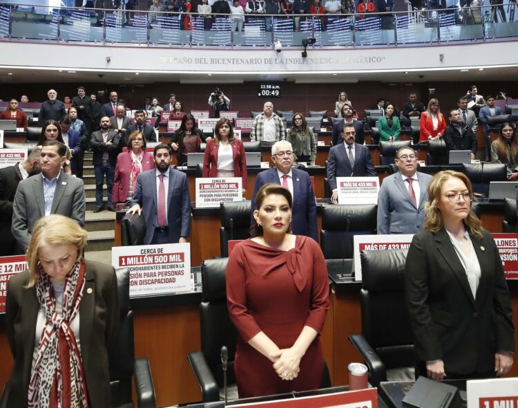 Senado lleva a la Constitución más Programas para el Bienestar y refuerza pensiones