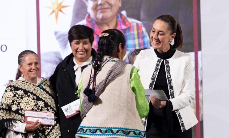 La Pensión Mujeres Bienestar benefició a 3 millones de mexicanas de 60 a 64 años en 2025