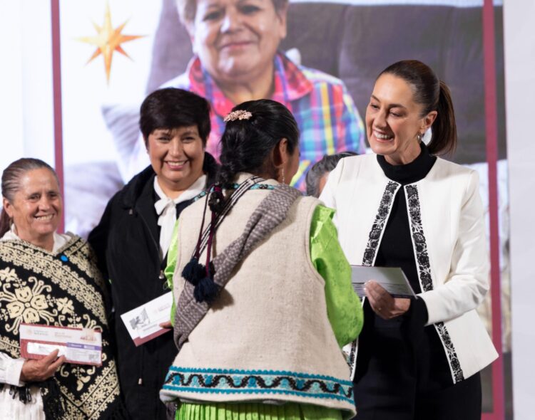 La Pensión Mujeres Bienestar benefició a 3 millones de mexicanas de 60 a 64 años en 2025