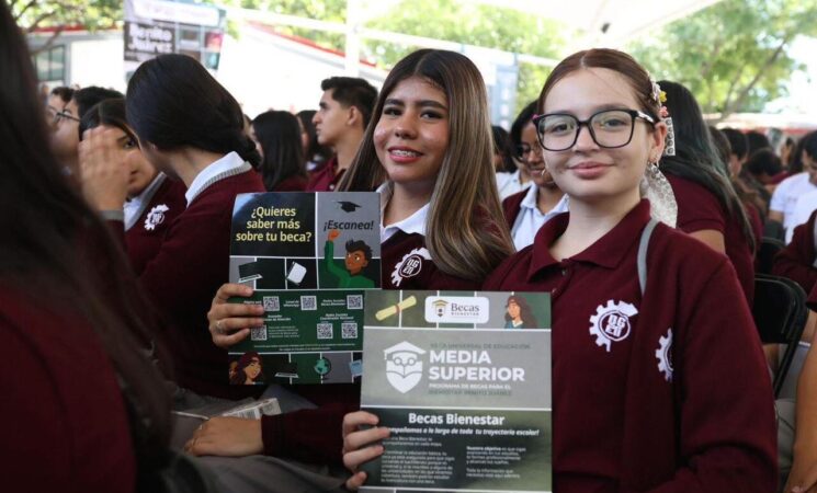Del 1 al 15 de octubre, estudiantes de bachillerato podrán registrarse la Beca Universal Benito Juárez