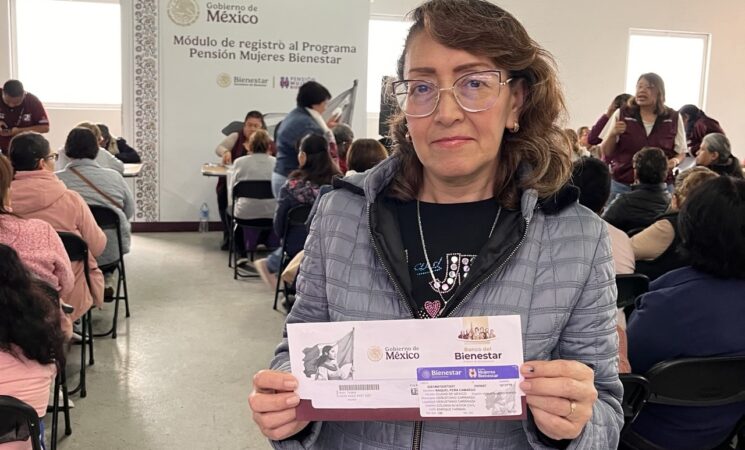 Más de 350 mil mujeres ya recibieron su tarjeta de la Pensión Mujeres Bienestar