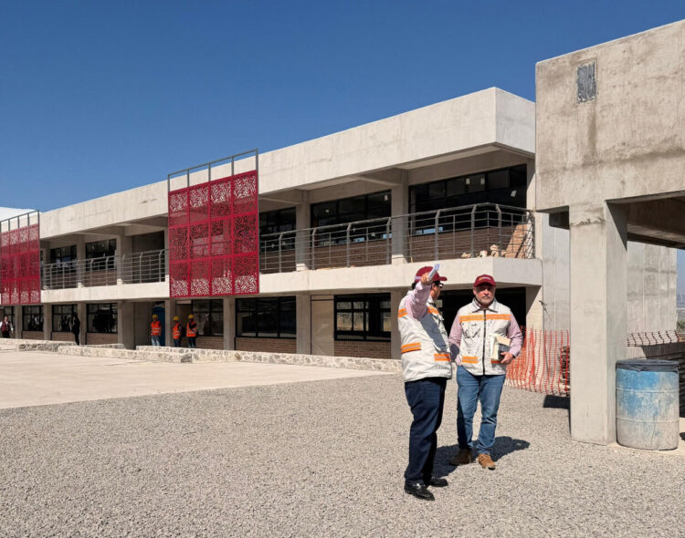 La Escuela Es Nuestra dio recursos para mejorar el 52% de las preparatorias públicas del país este 2025