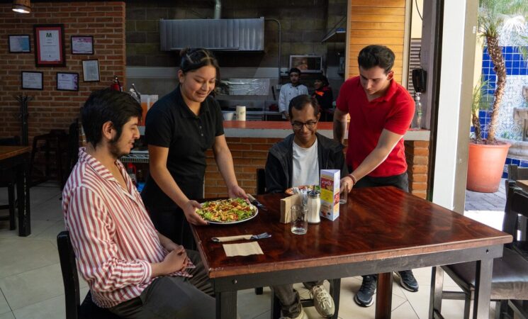 Jóvenes Embajadores del Mundial abre espacios para aprendices; postúlate así