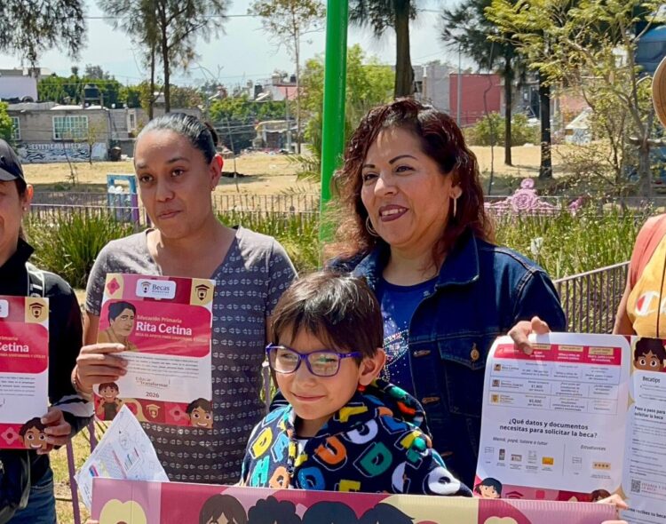 Arranca entrega de tarjetas para la Beca Rita Cetina de primaria